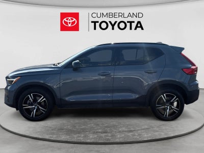 2023 Volvo XC40 Plus Dark Theme