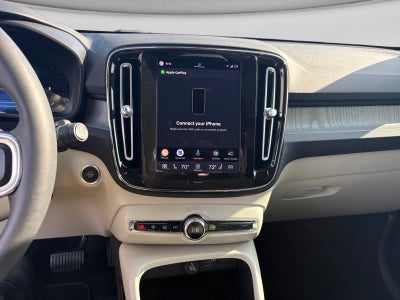 2023 Volvo XC40 Plus Dark Theme